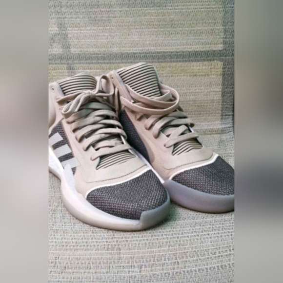 Adidas Marquee Boost Trace Khaki Men's Basketball Sneaker Tan Brown Gold Size 10 - Picture 10 of 16